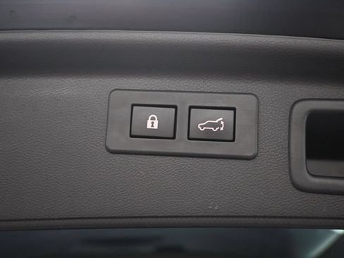 Used 2023 Subaru Forester Premium AWD/4WD image 35