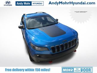 Used 2019 Jeep Cherokee Trailhawk w/ Cold Weather Group AWD/4WD video 1