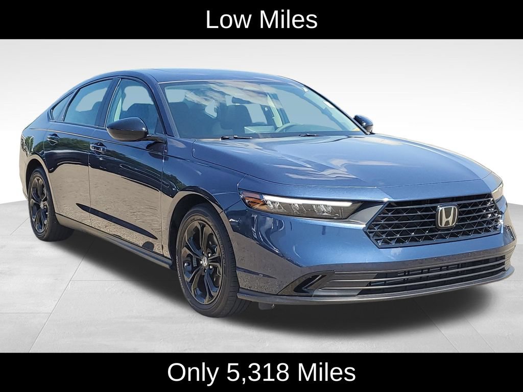 Used 2025 Honda Accord SE image 2
