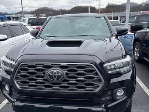 Used 2021 Toyota Tacoma TRD Sport image 8