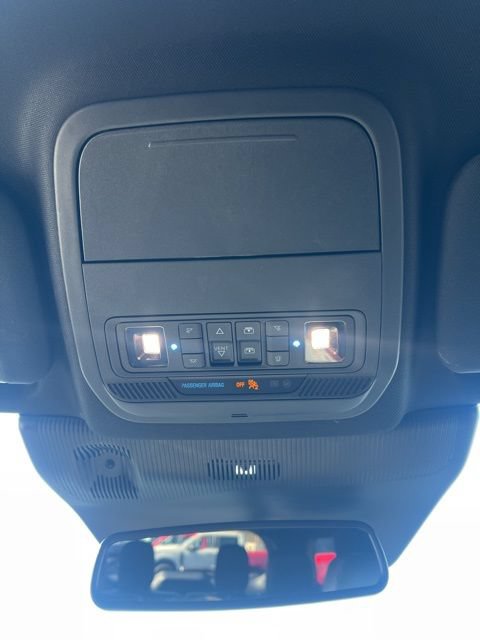 Used 2025 Ford Explorer ST AWD/4WD image 23