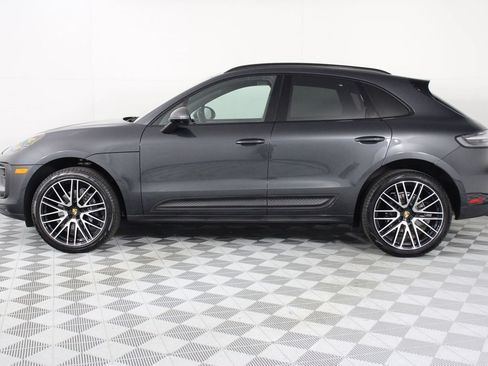Certified 2026 Porsche Macan AWD/4WD image 2