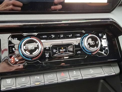 New 2026 GMC Sierra 2500 AT4 w/ AT4 Premium Plus Package image 17