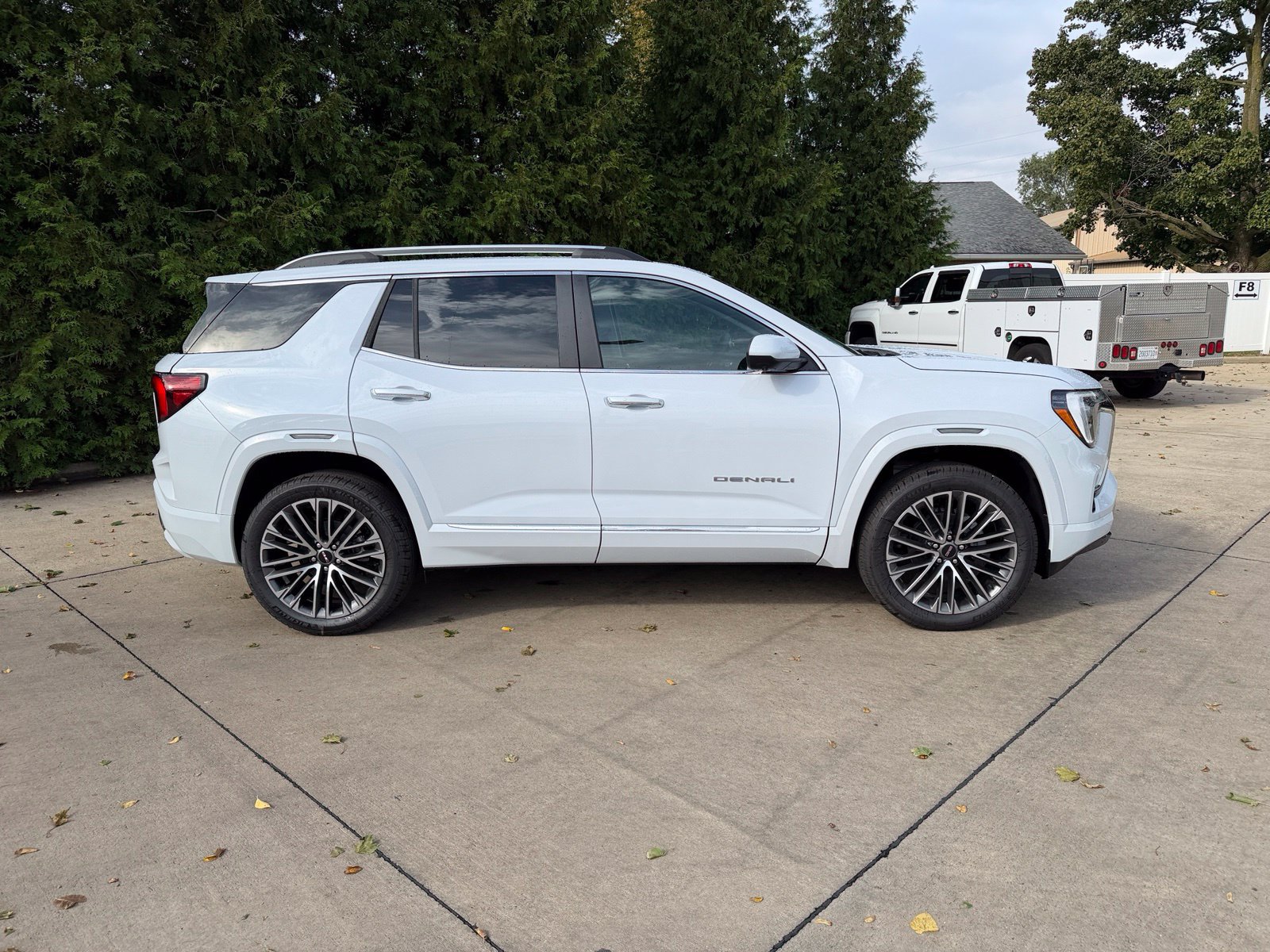 New 2027 GMC Terrain Denali w/ LPO, Floor Liner Package AWD/4WD image 33
