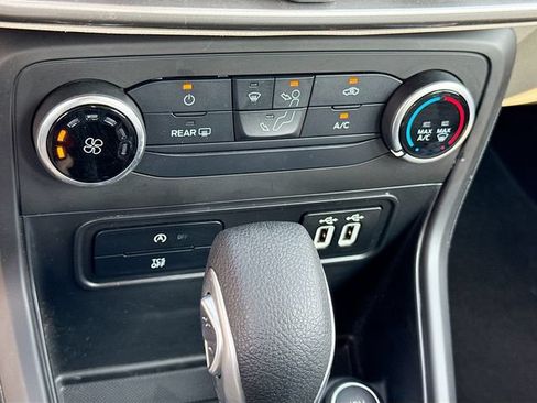 Certified 2022 Ford EcoSport S AWD/4WD image 22