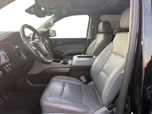 Used 2019 Chevrolet Suburban LT RWD image 9