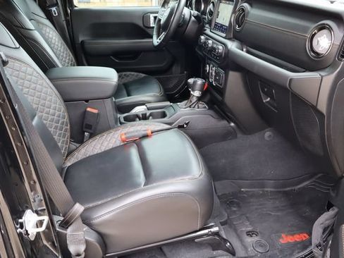 Used 2021 Jeep Wrangler Unlimited Sahara AWD/4WD image 17