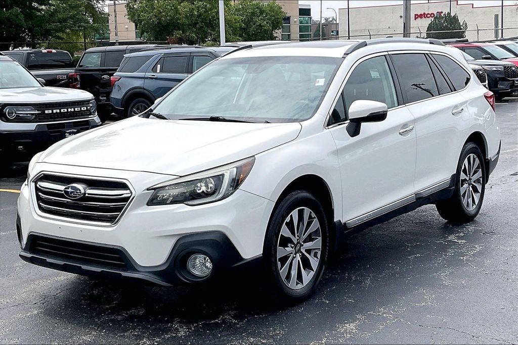 Used 2019 Subaru Outback 2.5i Touring AWD/4WD image 11