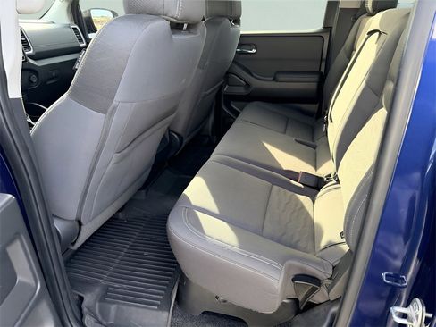 Used 2022 Nissan Frontier SV image 31