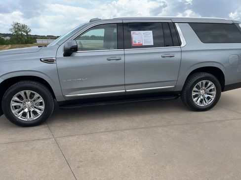 Certified 2025 GMC Yukon XL Denali image 4