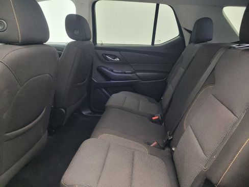 Used 2021 Chevrolet Traverse LS FWD image 18
