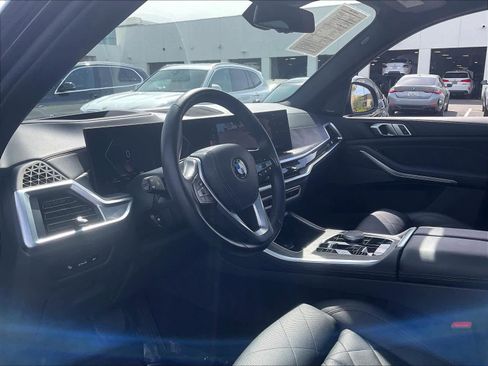 Used 2024 BMW X5 xDrive40i AWD/4WD image 16