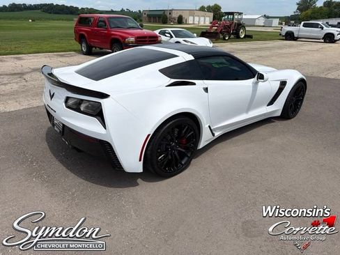 Used 2016 Chevrolet Corvette Z06 w/ 3LZ Preferred Equipment Group RWD image 4