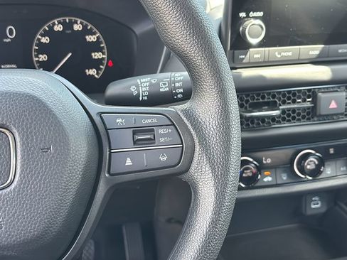 Used 2025 Honda HR-V LX image 18
