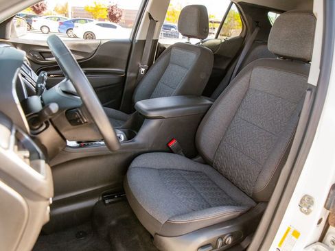 Used 2022 Chevrolet Equinox LT w/ Driver Convenience Package FWD image 13