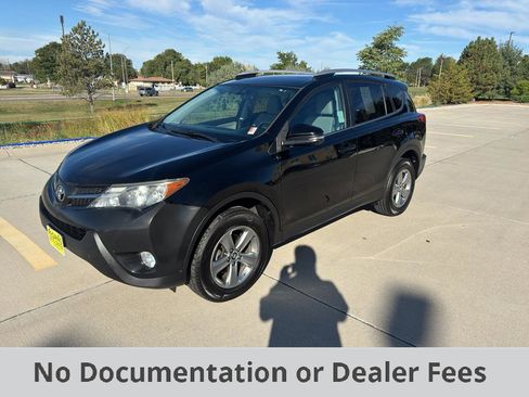 Used 2015 Toyota RAV4 XLE AWD/4WD image 1