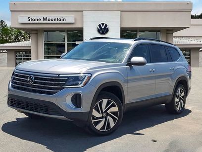 Used 2025 Volkswagen Atlas SE w/ Panoramic Sunroof Package