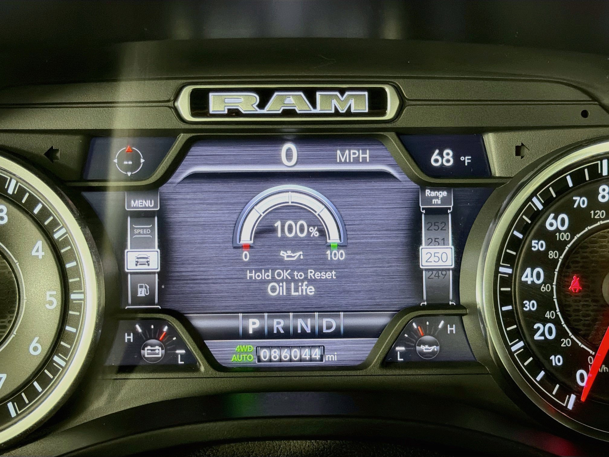 Used 2019 RAM 1500 Big Horn AWD/4WD image 18