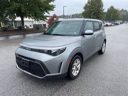 Used 2023 Kia Soul LX w/ Option Group 015