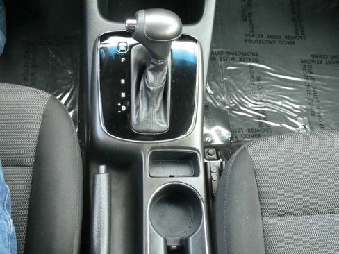 Used 2017 Kia Forte LX FWD image 21