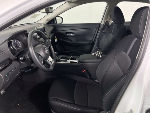 Used 2025 Nissan Sentra SV FWD image 18