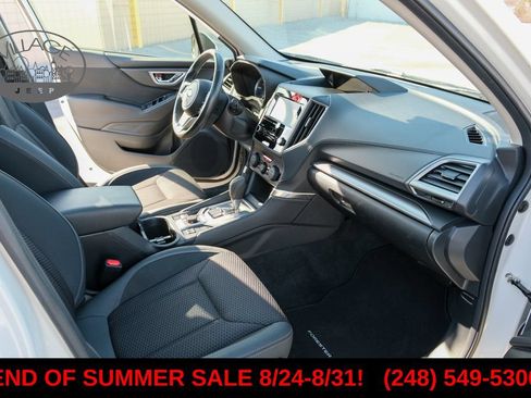 Used 2024 Subaru Forester Premium AWD/4WD image 12