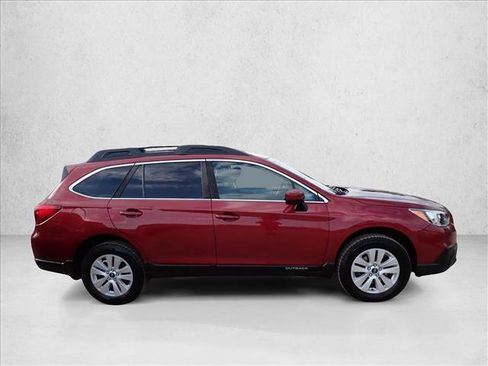 Used 2017 Subaru Outback 2.5i Premium AWD/4WD image 5