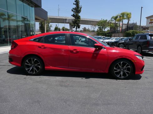 Used 2019 Honda Civic Sport image 2