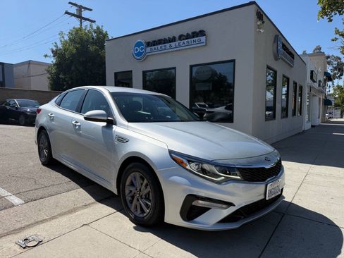Used 2020 Kia Optima LX FWD image 2