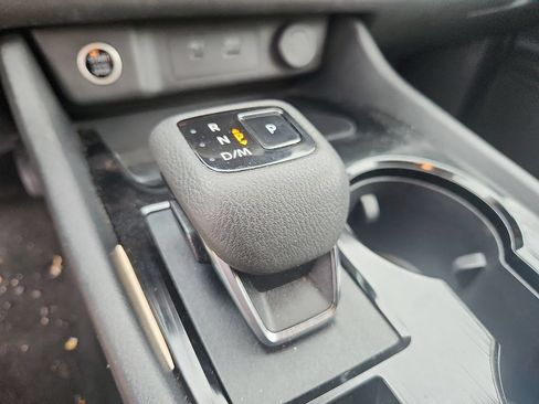 Used 2023 Nissan Rogue SV FWD image 12