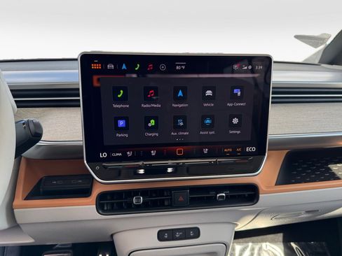 New 2025 Volkswagen ID. Buzz 1st Edition image 15