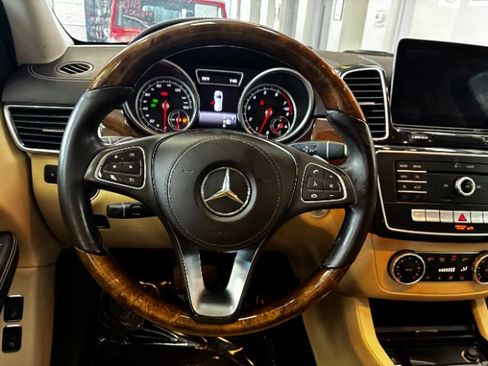 Used 2018 Mercedes-Benz GLS 450 4MATIC w/ Premium Package image 23
