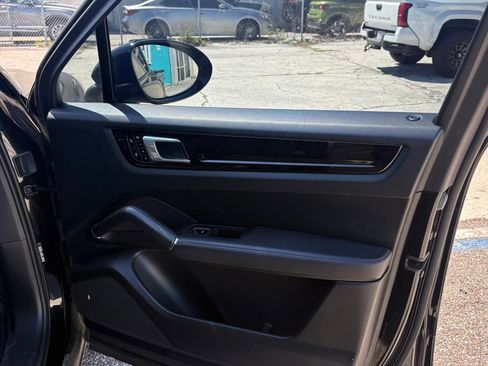 Used 2019 Porsche Cayenne image 20