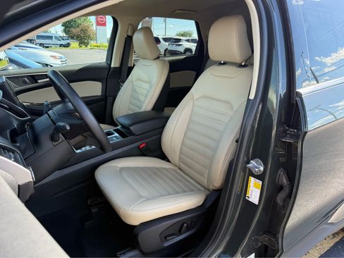 Used 2024 Ford Edge SEL AWD/4WD image 12