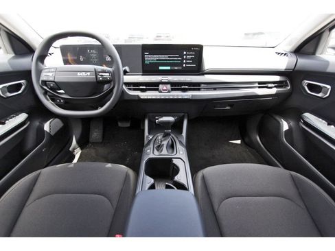 New 2026 Kia K4 FWD image 10