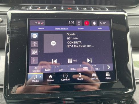 Certified 2023 Jeep Grand Cherokee Altitude image 19