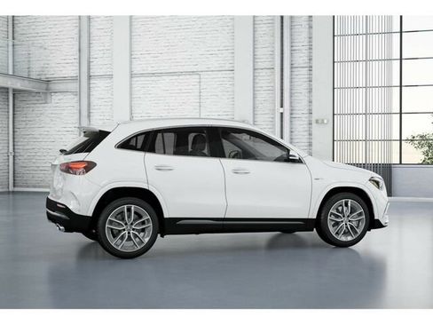 New 2025 Mercedes-Benz GLA 35 AMG 4MATIC image 19