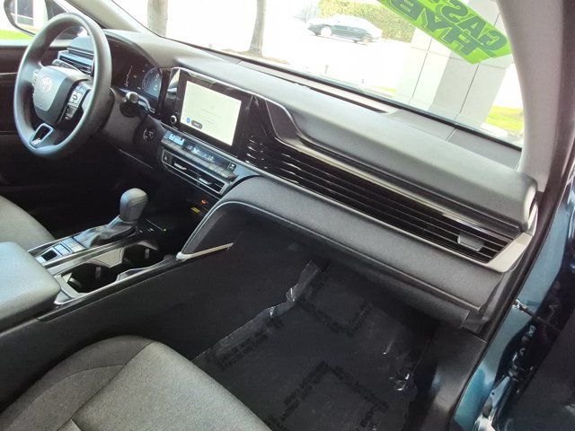 Used 2025 Toyota Camry LE FWD image 6