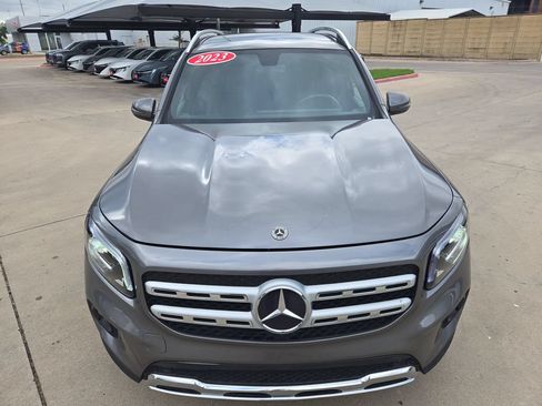 Used 2023 Mercedes-Benz GLB 250 4MATIC w/ Premium Package image 9