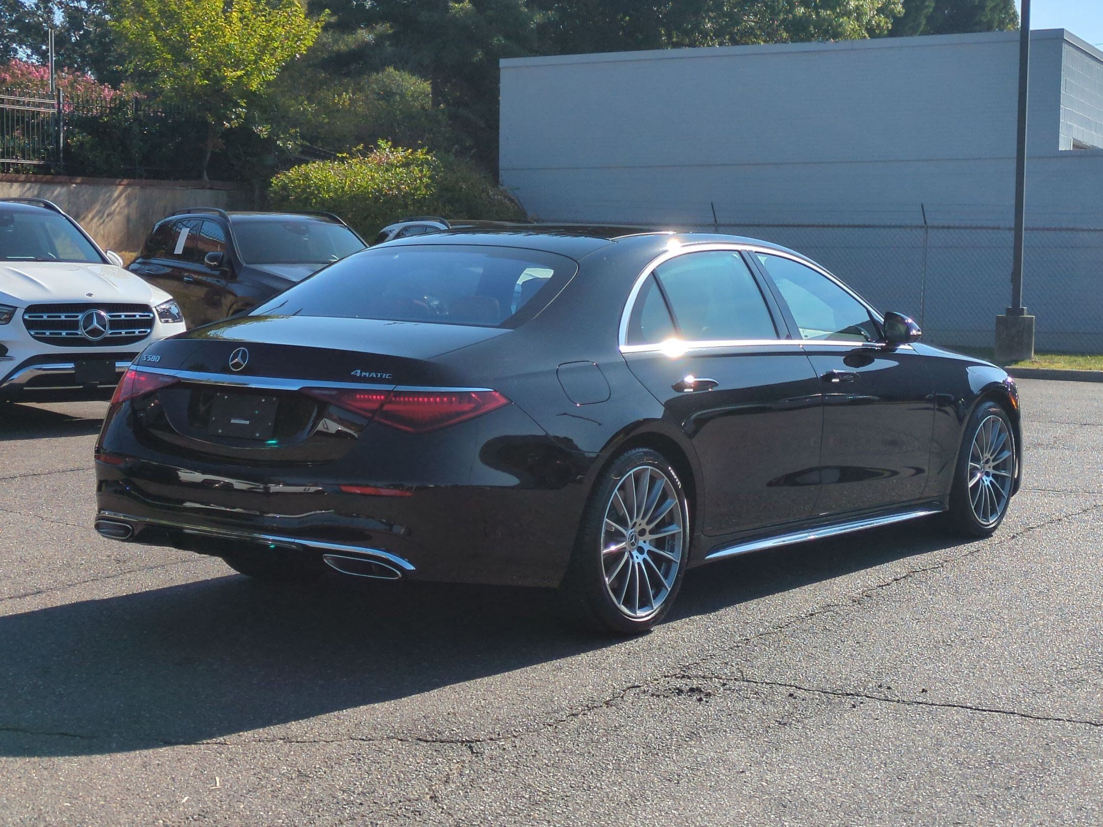 Used 2026 Mercedes-Benz S 580 4MATIC Sedan image 3