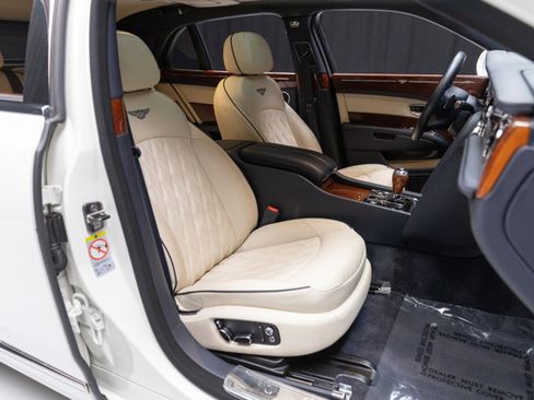 Used 2017 Bentley Mulsanne RWD image 10
