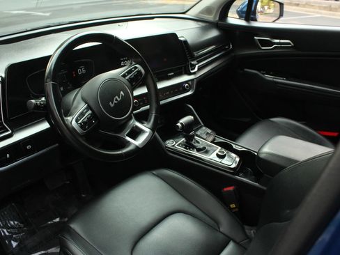 Used 2024 Kia Sportage EX FWD image 12