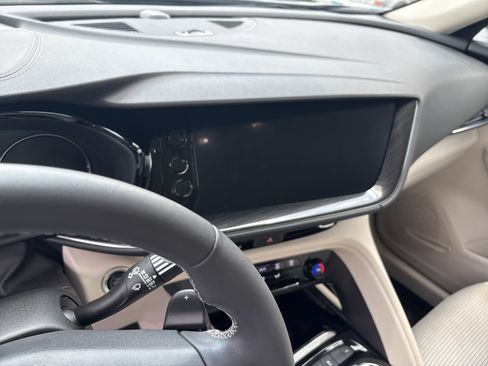 Used 2023 Buick Envision Preferred FWD image 11