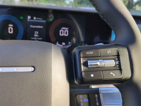 New 2026 Hyundai Santa Fe SE image 29