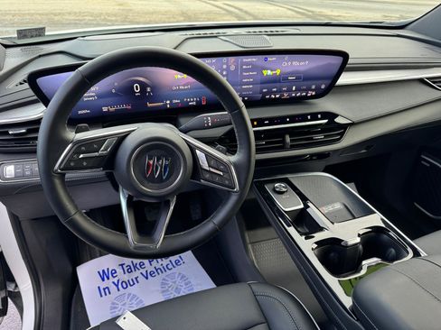 Used 2025 Buick Enclave Preferred image 24