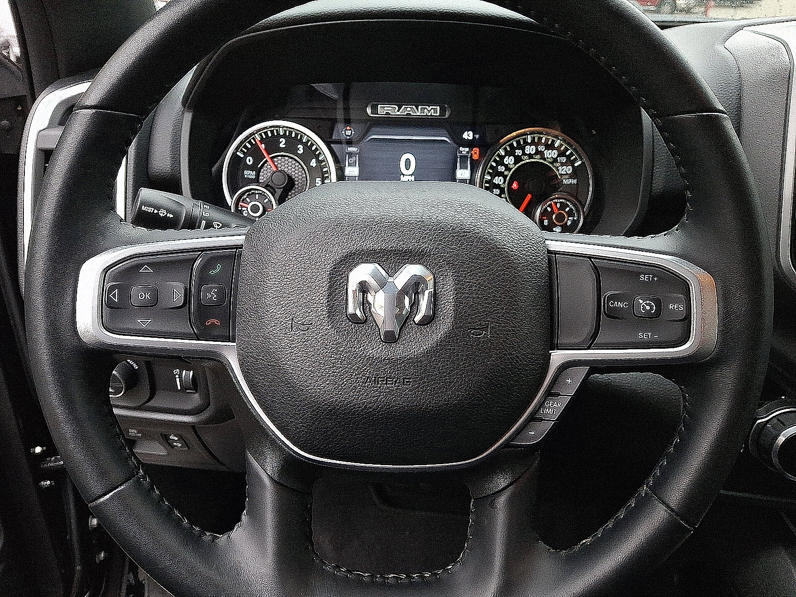 Used 2022 RAM 1500 Big Horn AWD/4WD image 19