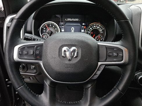 Used 2022 RAM 1500 Big Horn AWD/4WD image 19