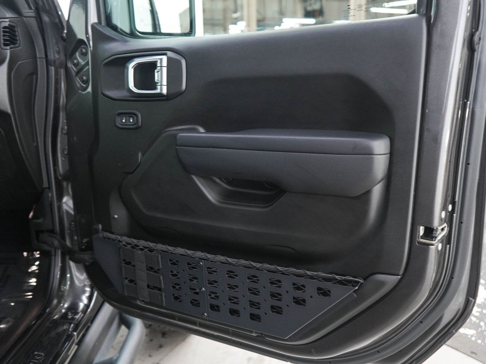 Used 2022 Jeep Gladiator Rubicon w/ LED Lighting Group AWD/4WD image 9