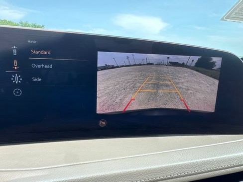 Used 2025 Cadillac XT4 Premium Luxury FWD image 16