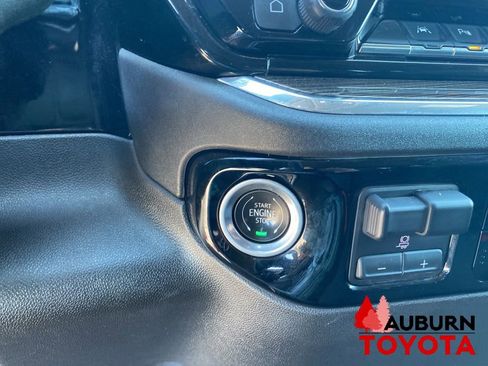 Used 2023 Chevrolet Silverado 1500 LT w/ Convenience Package II AWD/4WD image 39